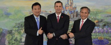 上海迪士尼度假区与百事公司和康师傅控股签署战略联盟协议